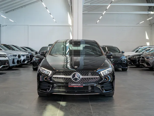 MERCEDES-BENZ A 200 AMG Line Limousine / Navi / Rückfahrkamera
