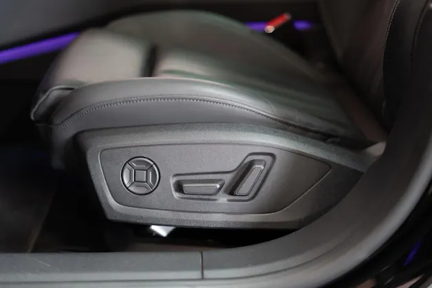 AUDI A7 Sportback 3.0 45 TDI quattro T-Tronic / S-Line / Glasdach / Rückfahrkamera
