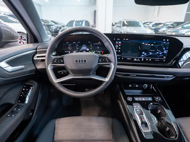 AUDI A5 Limousine S-Line TFSI S-Tronic / Rückfahrkamera / el.Heckklappe / AHK