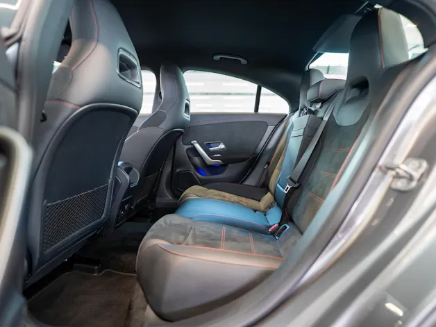 MERCEDES-BENZ CLA 200 AMG Line / Rückfahrkamera / Ambientebeleuchtung / Navi