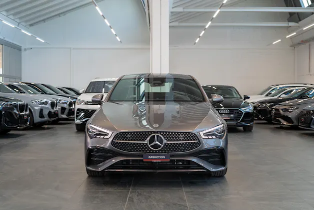 MERCEDES-BENZ CLA 200 AMG Line / Rückfahrkamera / Ambientebeleuchtung / Navi