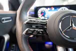 MERCEDES-BENZ CLA 200 AMG Line / Rückfahrkamera / Ambientebeleuchtung / Navi