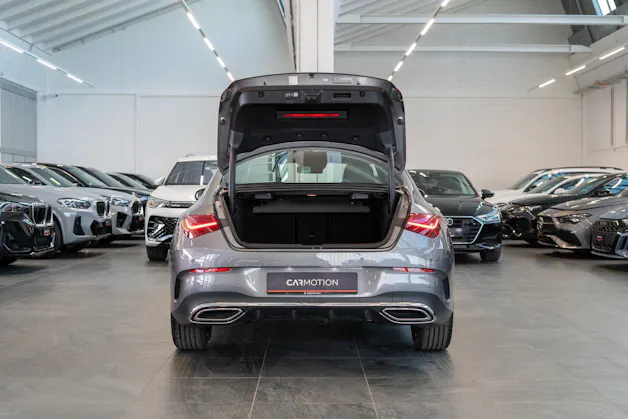 MERCEDES-BENZ CLA 200 AMG Line / Rückfahrkamera / Ambientebeleuchtung / Navi