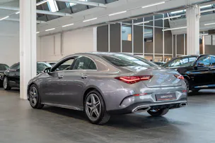 MERCEDES-BENZ CLA 200 AMG Line / Rückfahrkamera / Ambientebeleuchtung / Navi