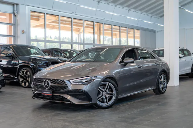 MERCEDES-BENZ CLA 200 AMG Line / Rückfahrkamera / Ambientebeleuchtung / Navi