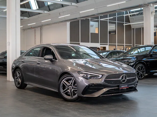 MERCEDES-BENZ CLA 200 AMG Line / Rückfahrkamera / Ambientebeleuchtung / Navi