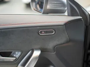 MERCEDES-BENZ CLA 200 AMG Line / Rückfahrkamera / Ambientebeleuchtung / Navi