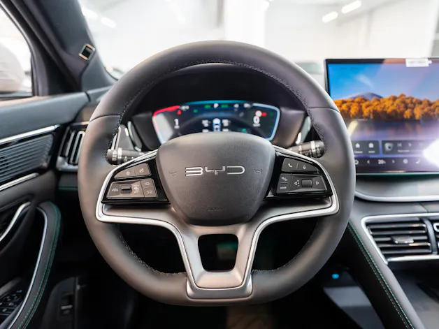 BYD Seal U DM-i Comfort / Panorama / Head-Up Display / 360 Kamera