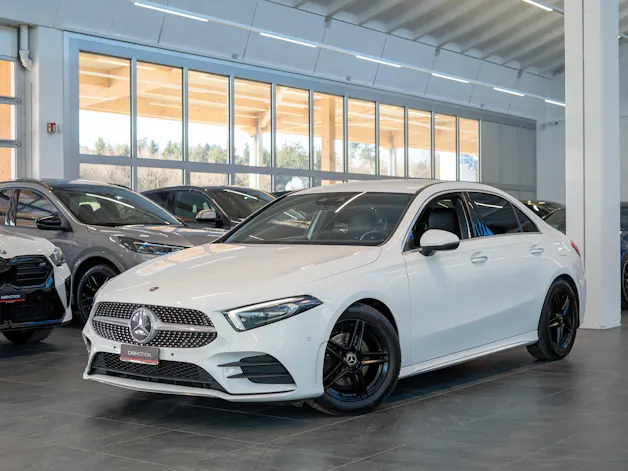 MERCEDES-BENZ A 180 AMG Line Limousine