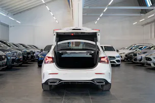 MERCEDES-BENZ A 180 AMG Line Limousine