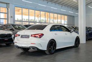 MERCEDES-BENZ A 180 AMG Line Limousine