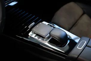 MERCEDES-BENZ A 180 AMG Line Limousine