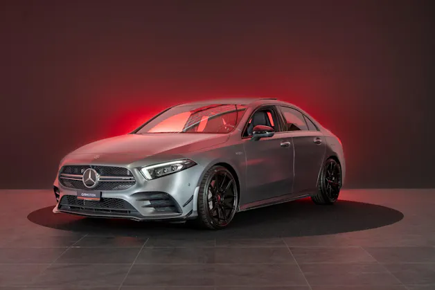 MERCEDES-BENZ A 35 AMG 4matic Limousine / CH-Fahrzeug / Panorama / el.Sitze