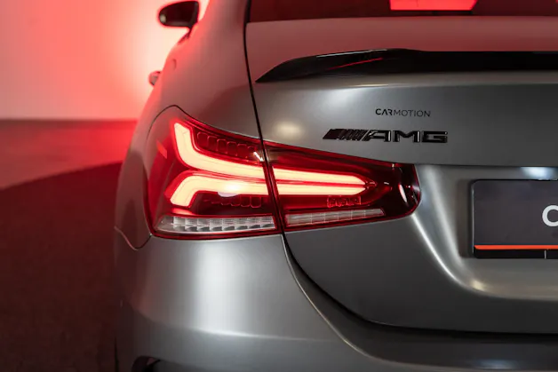 MERCEDES-BENZ A 35 AMG 4matic Limousine / CH-Fahrzeug / Panorama / el.Sitze