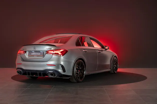 MERCEDES-BENZ A 35 AMG 4matic Limousine / CH-Fahrzeug / Panorama / el.Sitze
