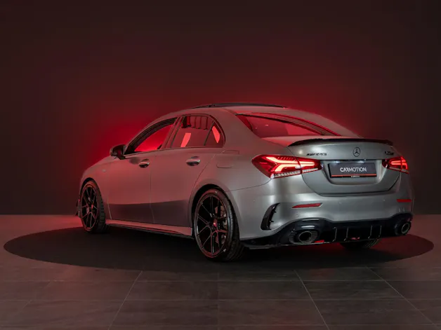 MERCEDES-BENZ A 35 AMG 4matic Limousine / CH-Fahrzeug / Panorama / el.Sitze