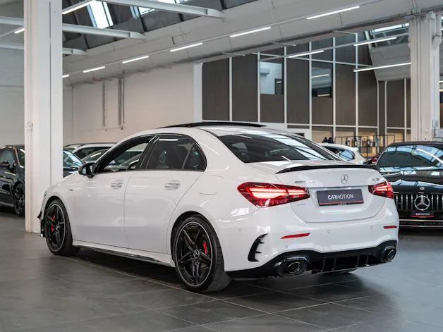 MERCEDES-BENZ A 35 AMG 4matic Limousine / Facelift / Performance Auspuff / Panorama