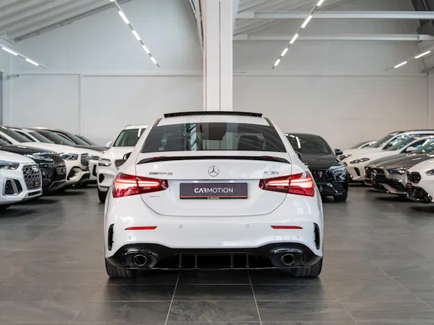 MERCEDES-BENZ A 35 AMG 4matic Limousine / Facelift / Performance Auspuff / Panorama