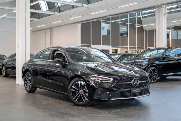 MERCEDES-BENZ CLA 180 Progressive / Facelift / Rückfahrkamera / Sitzheizung