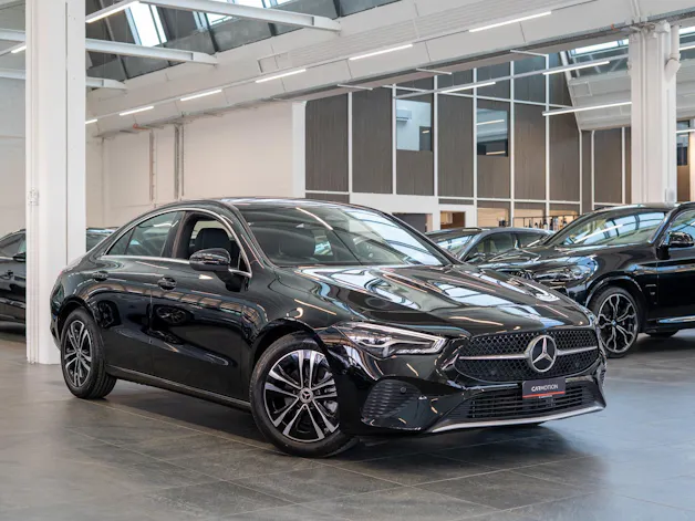 MERCEDES-BENZ CLA 180 Progressive / Facelift / Rückfahrkamera / Sitzheizung