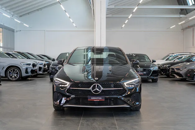 MERCEDES-BENZ CLA 180 Progressive / Facelift / Rückfahrkamera / Sitzheizung