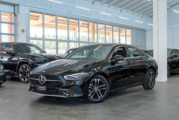MERCEDES-BENZ CLA 180 Progressive / Facelift / Rückfahrkamera / Sitzheizung