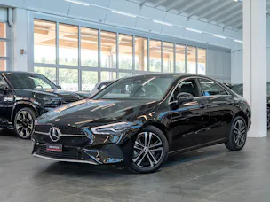 MERCEDES-BENZ CLA 180 Progressive / Facelift / Rückfahrkamera / Sitzheizung