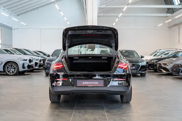 MERCEDES-BENZ CLA 180 Progressive / Facelift / Rückfahrkamera / Sitzheizung
