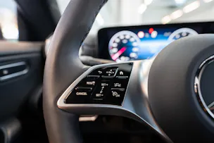 MERCEDES-BENZ CLA 180 Progressive / Facelift / Rückfahrkamera / Sitzheizung