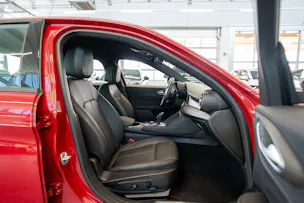 ALFA ROMEO Giulia 2.0 Q4 TI Edition / Memory Sitze / Voll-Leder / Navi