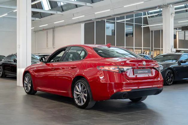 ALFA ROMEO Giulia 2.0 Q4 TI Edition / Memory Sitze / Voll-Leder / Navi