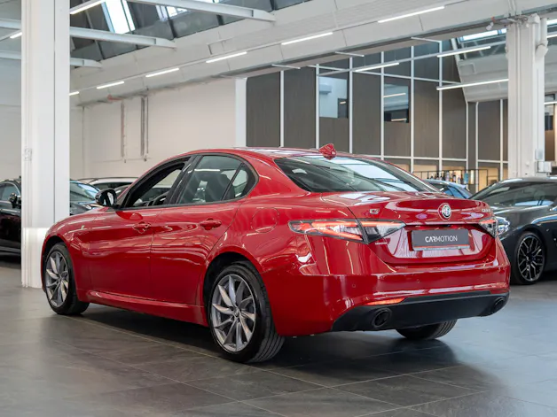 ALFA ROMEO Giulia 2.0 Q4 TI Edition / Memory Sitze / Voll-Leder / Navi