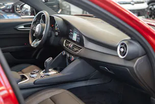 ALFA ROMEO Giulia 2.0 Q4 TI Edition / Memory Sitze / Voll-Leder / Navi