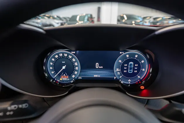 ALFA ROMEO Giulia 2.0 Q4 TI Edition / Memory Sitze / Voll-Leder / Navi