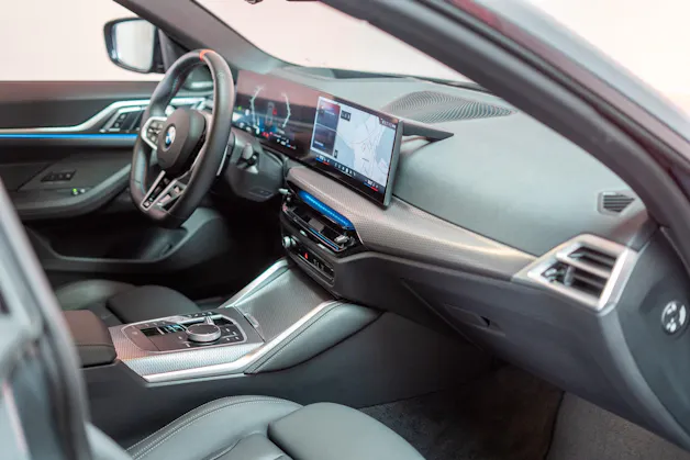 BMW M440i xDrive Gran Coupé M Sport Pro / Glasdach / 360°Kamera / el.Sitze