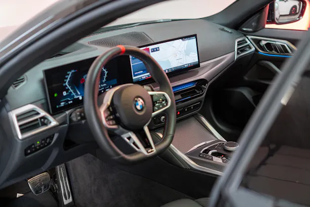 BMW M440i xDrive Gran Coupé M Sport Pro / Glasdach / 360°Kamera / el.Sitze