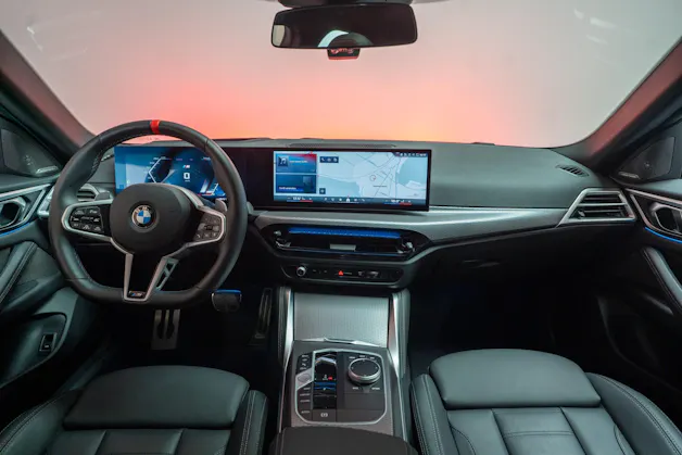 BMW M440i xDrive Gran Coupé M Sport Pro / Glasdach / 360°Kamera / el.Sitze
