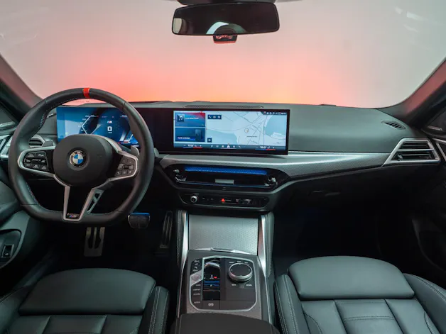 BMW M440i xDrive Gran Coupé M Sport Pro / Glasdach / 360°Kamera / el.Sitze