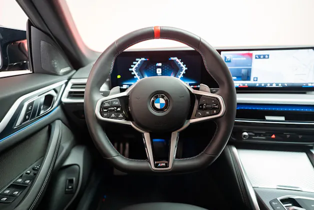 BMW M440i xDrive Gran Coupé M Sport Pro / Glasdach / 360°Kamera / el.Sitze