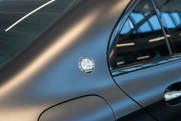 MERCEDES-BENZ E 63 S AMG 4matic+ / Final Edition 1 of 999 / Panorama-Schiebedach / Head-Up Display / Burmester