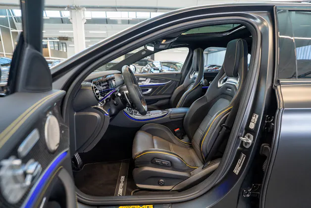 MERCEDES-BENZ E 63 S AMG 4matic+ / Final Edition 1 of 999 / Panorama-Schiebedach / Head-Up Display / Burmester