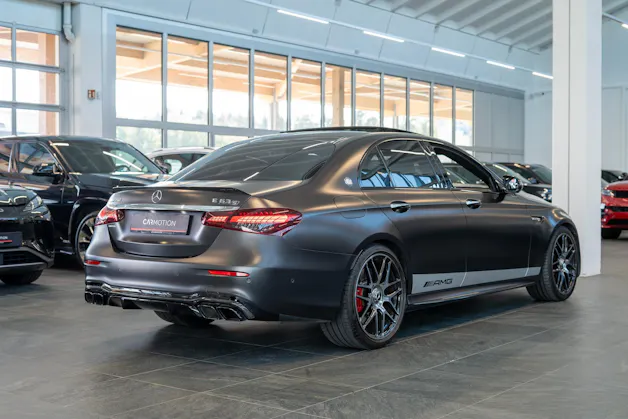 MERCEDES-BENZ E 63 S AMG 4matic+ / Final Edition 1 of 999 / Panorama-Schiebedach / Head-Up Display / Burmester