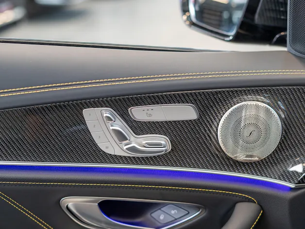 MERCEDES-BENZ E 63 S AMG 4matic+ / Final Edition 1 of 999 / Panorama-Schiebedach / Head-Up Display / Burmester