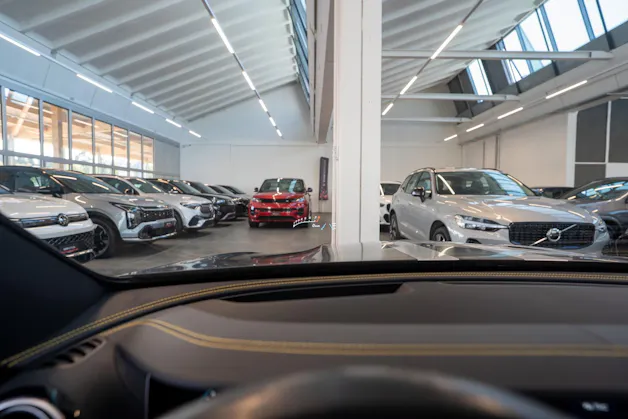 MERCEDES-BENZ E 63 S AMG 4matic+ / Final Edition 1 of 999 / Panorama-Schiebedach / Head-Up Display / Burmester