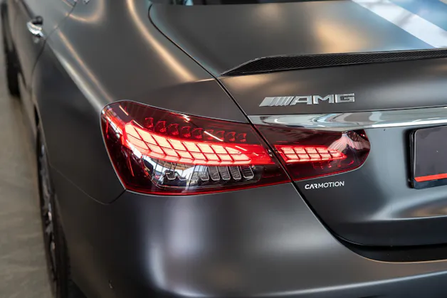 MERCEDES-BENZ E 63 S AMG 4matic+ / Final Edition 1 of 999 / Panorama-Schiebedach / Head-Up Display / Burmester
