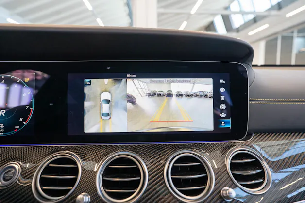 MERCEDES-BENZ E 63 S AMG 4matic+ / Final Edition 1 of 999 / Panorama-Schiebedach / Head-Up Display / Burmester