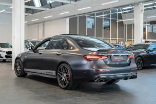 MERCEDES-BENZ E 63 S AMG 4matic+ / Final Edition 1 of 999 / Panorama-Schiebedach / Head-Up Display / Burmester