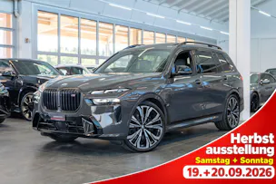 BMW X7 xDrive 48V M60i M Sport / 23" Felgen / Iconic Glow / Head-Up Display / Panorama-Schiebedach