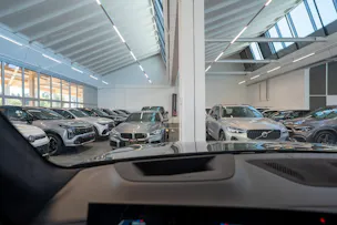 BMW X7 xDrive 48V M60i M Sport / 23" Felgen / Iconic Glow / Head-Up Display / Panorama-Schiebedach