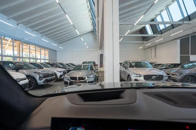 BMW X7 xDrive 48V M60i M Sport / 23" Felgen / Iconic Glow / Head-Up Display / Panorama-Schiebedach